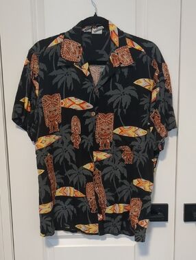 Black Hawaiian Print Short Sleeve Shirt